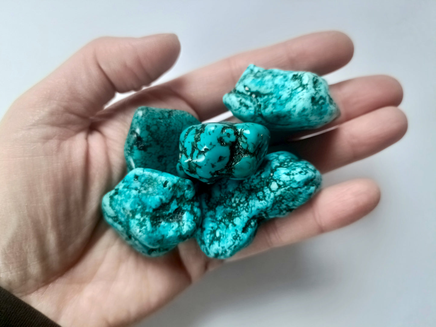 Turquoise Dyed Howlite Tumbled Stones